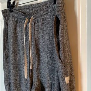 Vuori performance jogger heather gray XL GUC